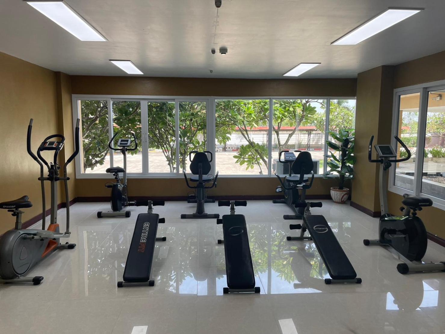 H2Do Hotel Ban Khlong Sanam Phli Exterior photo